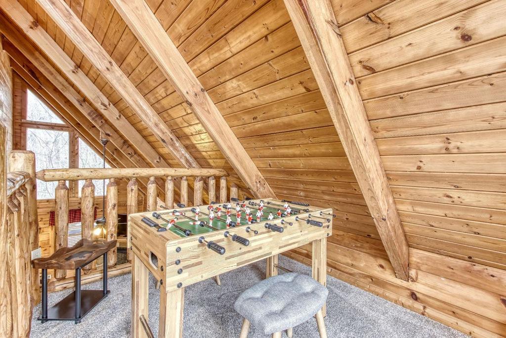 Bucky'S Bungalow, Hot Tub, 1089 Of Free Attraction Tickets For Each Paid Day, Dollywood And More! Gatlinburg Exterior photo