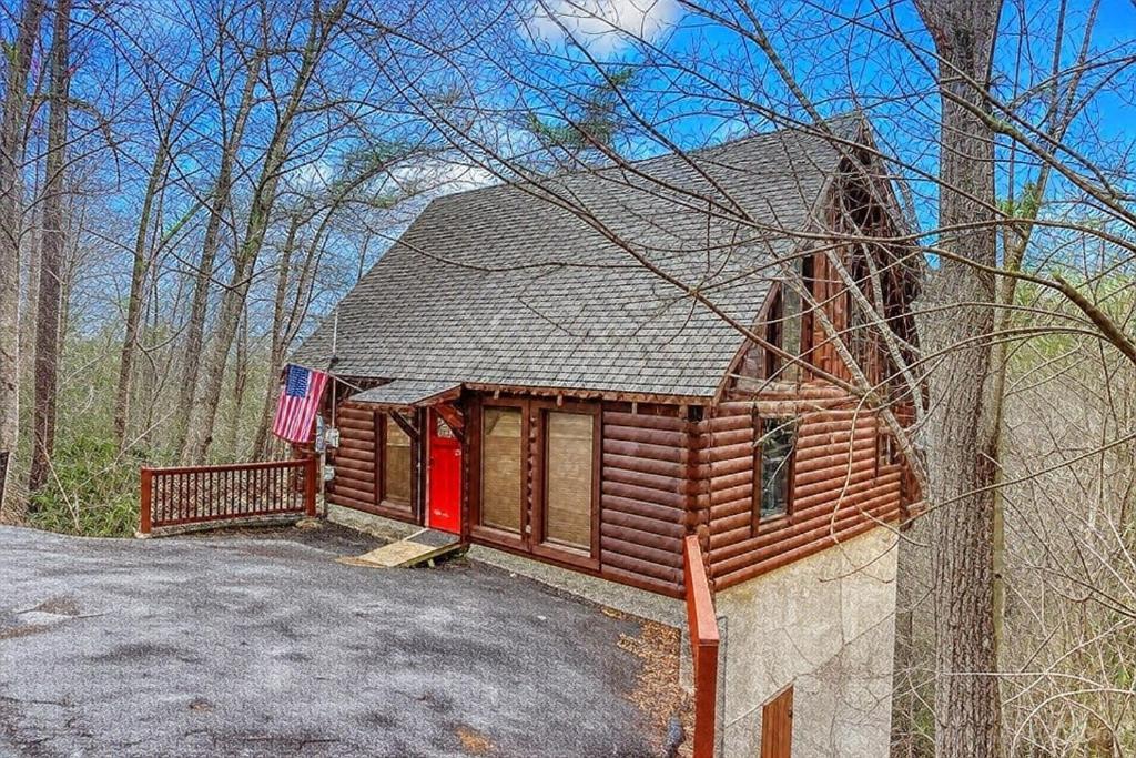 Bucky'S Bungalow, Hot Tub, 1089 Of Free Attraction Tickets For Each Paid Day, Dollywood And More! Gatlinburg Exterior photo